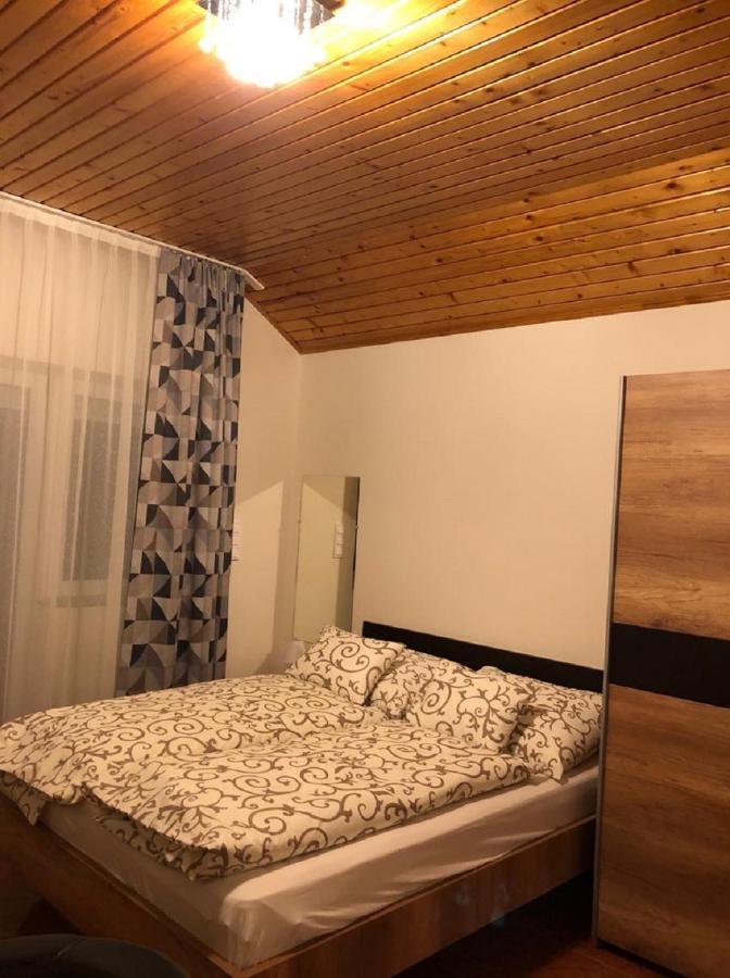 Bed and Breakfast Jacint Apartman Hajdúszoboszló Exterior foto