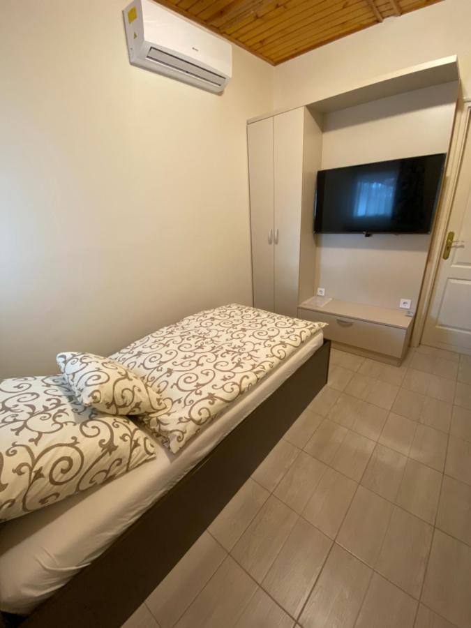 Bed and Breakfast Jacint Apartman Hajdúszoboszló Exterior foto